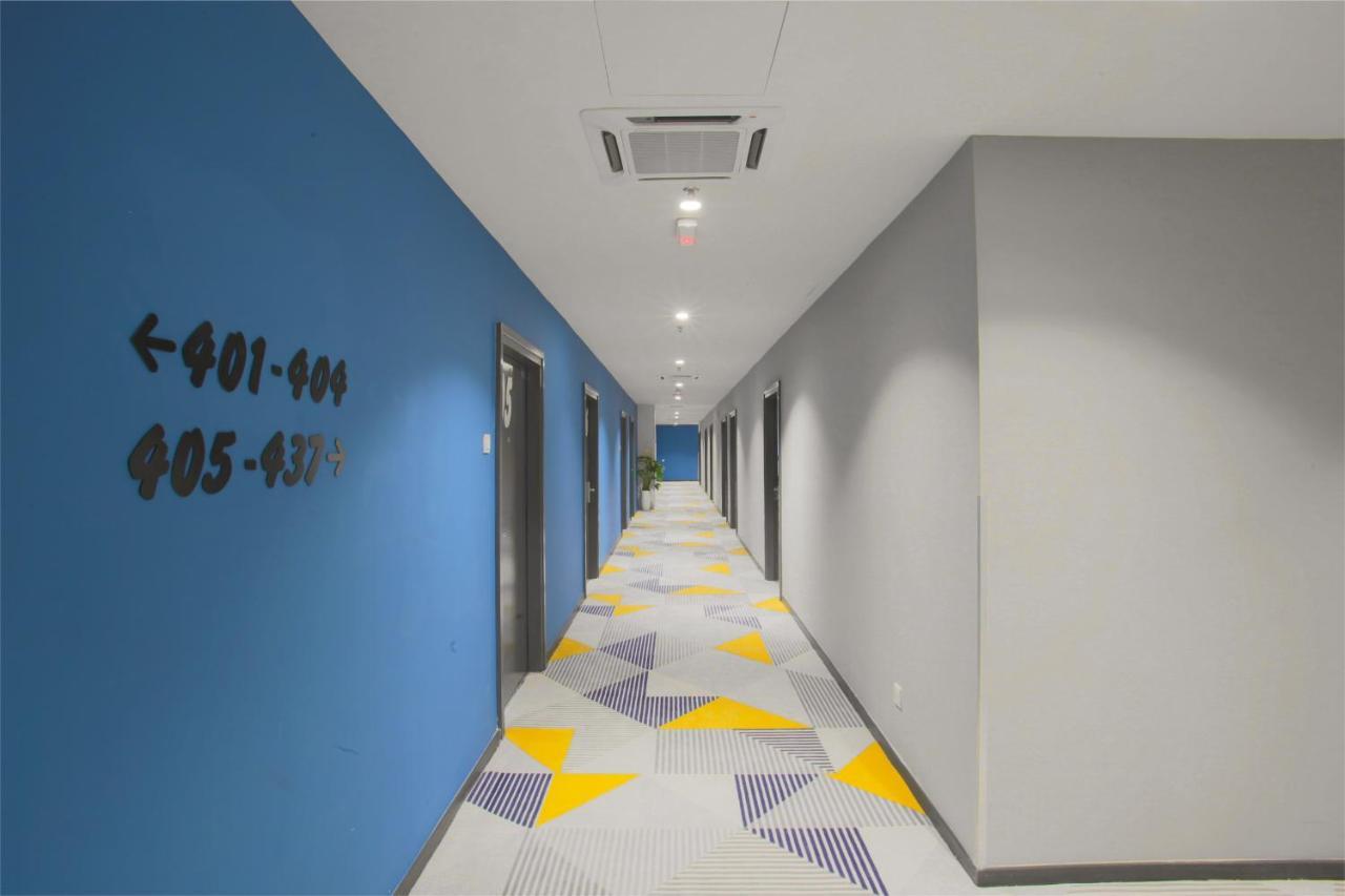 Fives Hotel Dnp 新山 外观 照片