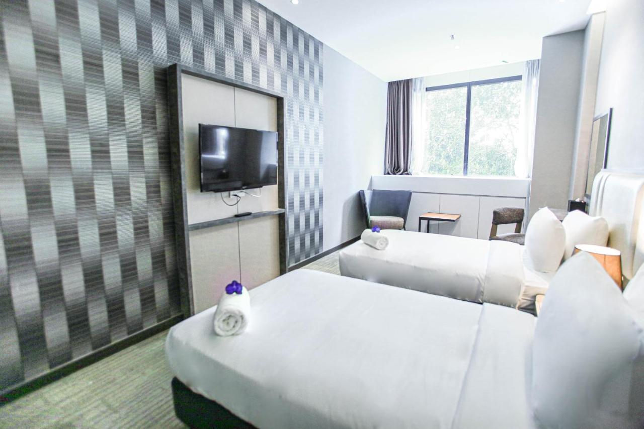 Fives Hotel Dnp 新山 外观 照片