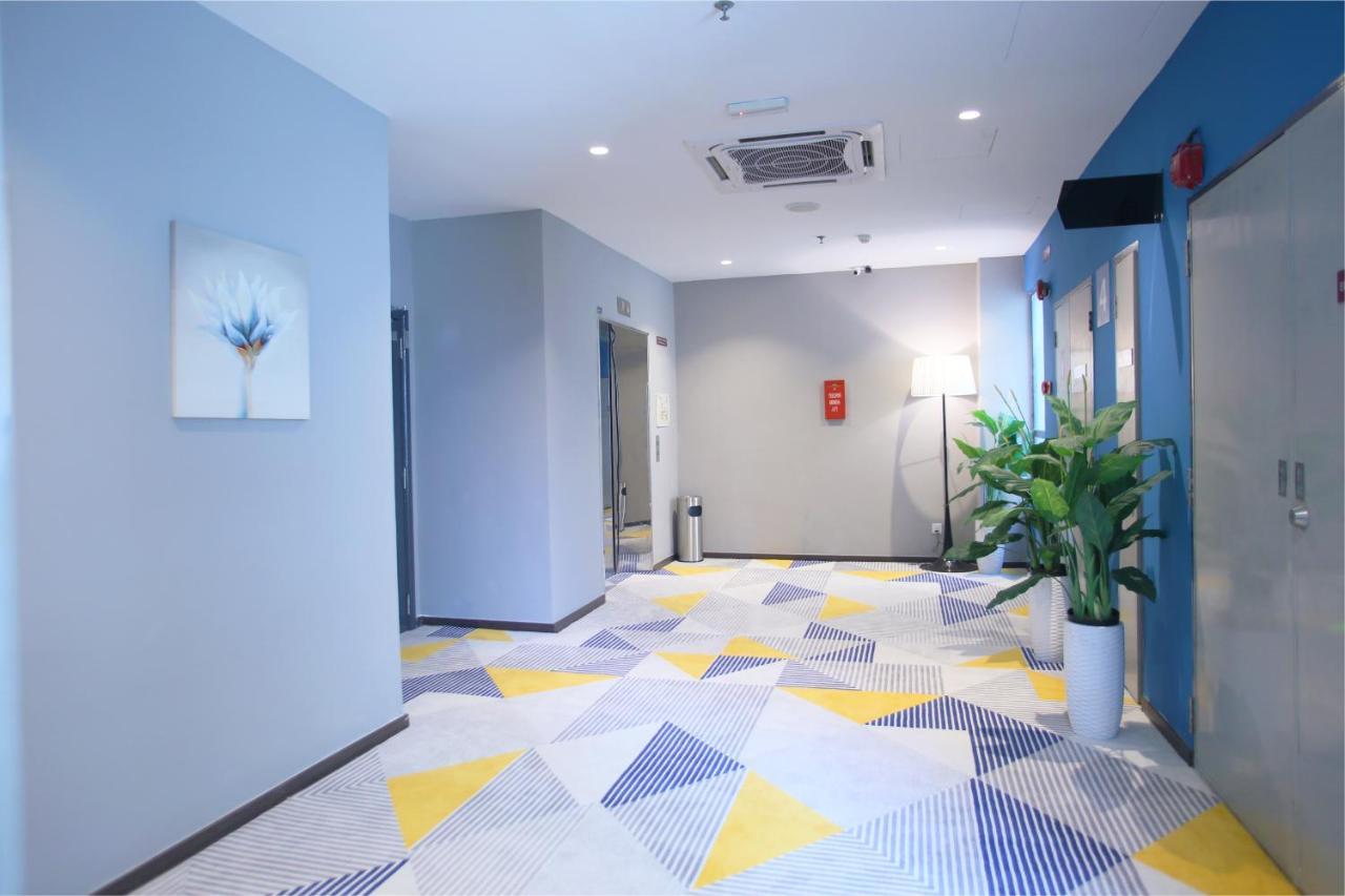 Fives Hotel Dnp 新山 外观 照片