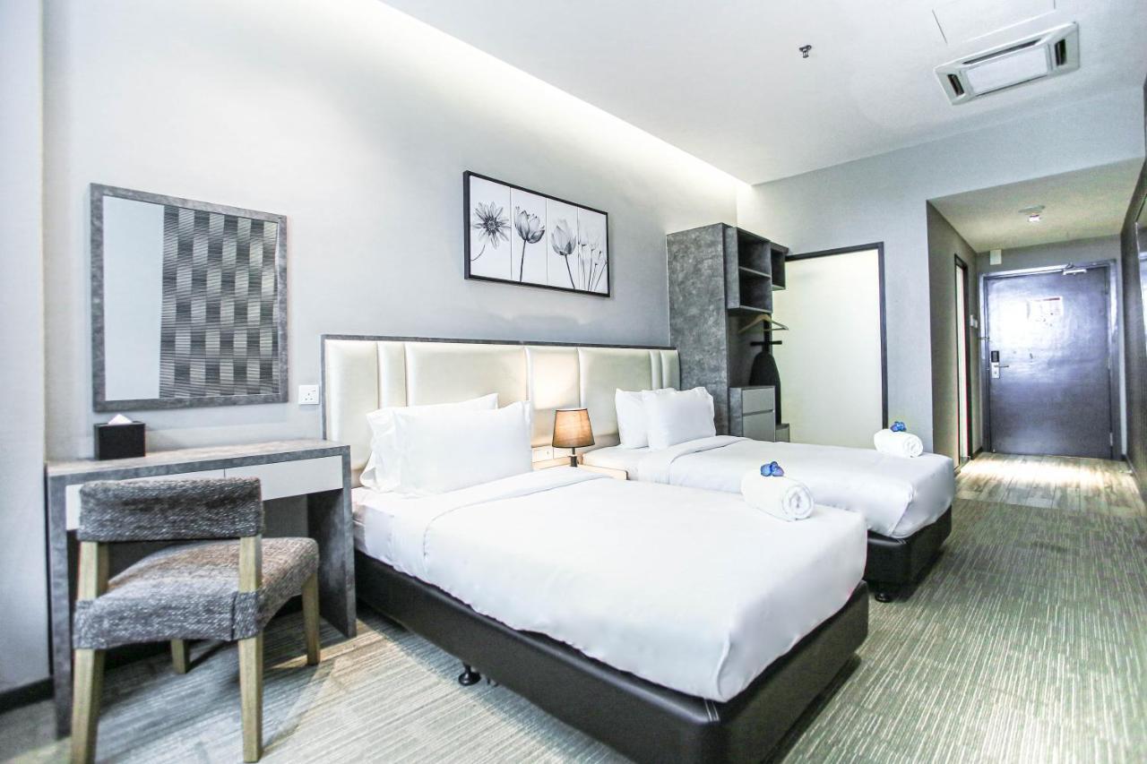 Fives Hotel Dnp 新山 外观 照片