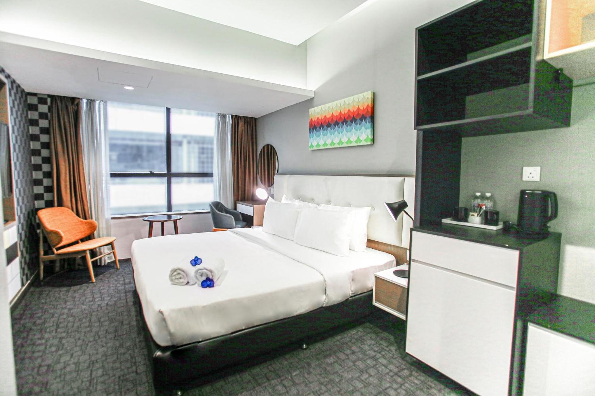 Fives Hotel Dnp 新山 外观 照片
